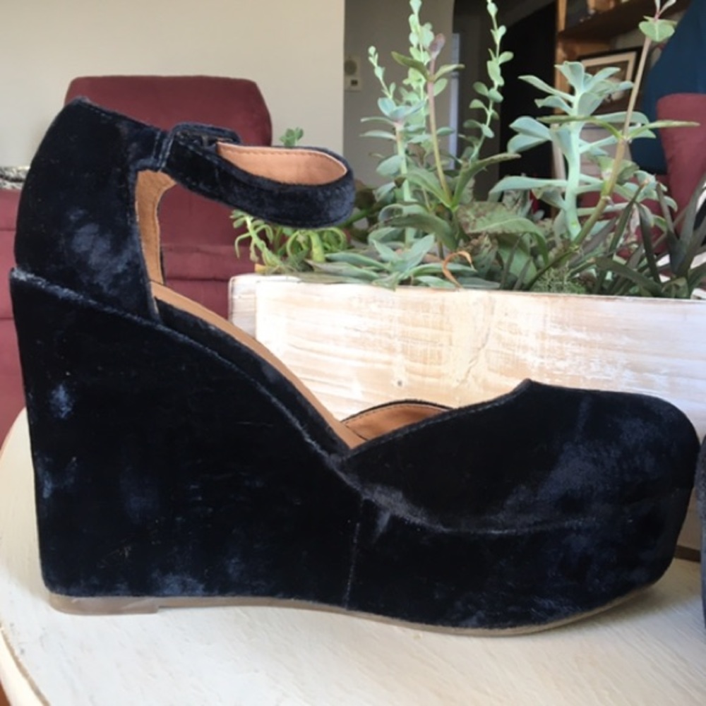 UO velvet blue heels, size 9